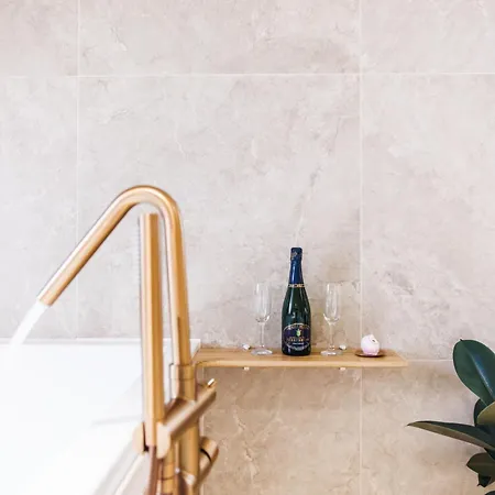 Eden - Luxe, Balnéo&sauna Appartement *