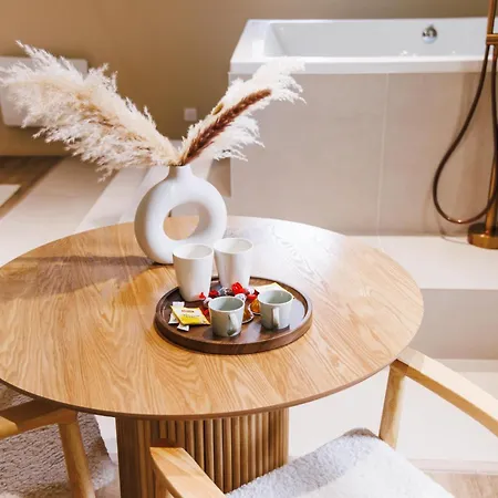 Eden - Luxe, Balneo & Sauna Apartment *