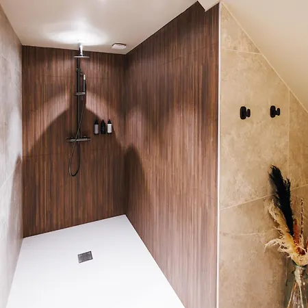 Eden - Luxe, Balneo & Sauna Apartment Le Mans