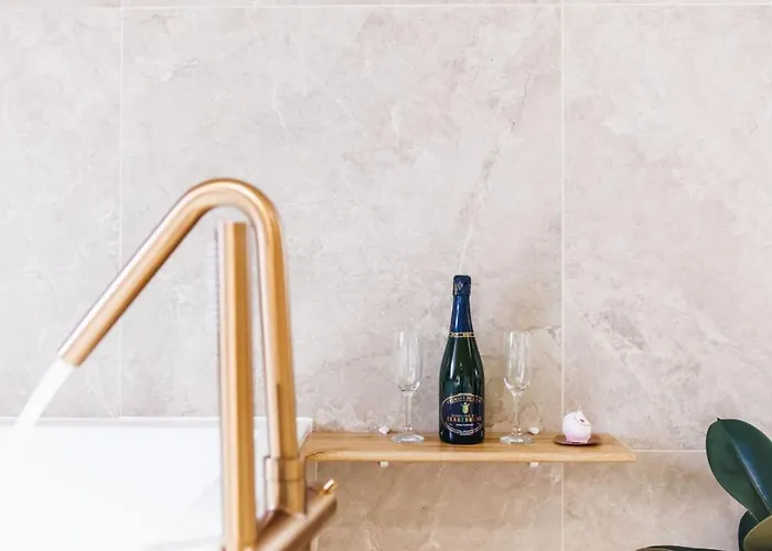 Eden - Luxe, Balneo & Sauna شقة *